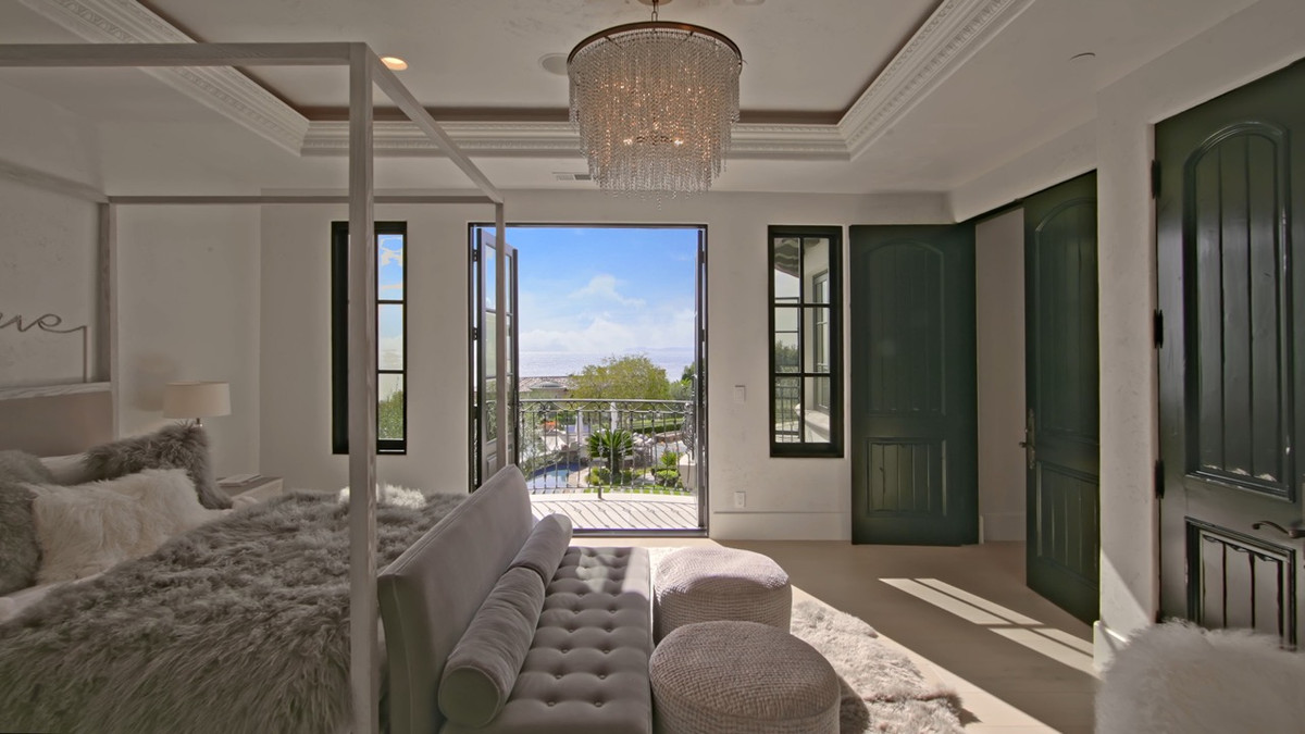 Riêng phỏng ngủ cho khách cũng cho thấy đẳng cấp của siêu biệt thự.