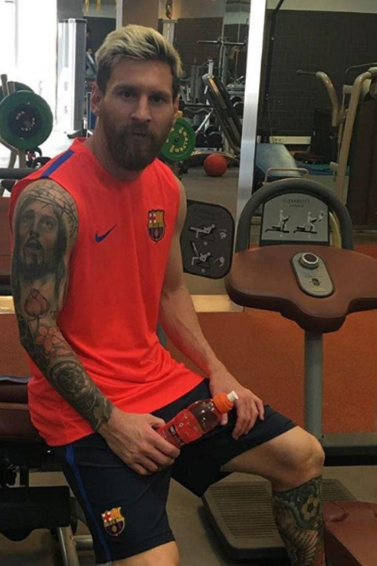 Trong nhà Lionel Messi còn có sân bóng đá, hồ bơi, phòng tập thể dục.
