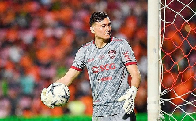 Sau đó, Đặng Văn Lâm gửi đơn kiện lên FIFA để đòi số tiền 53.225 USD đã bị CLB Muangthong United đơn phương cắt giảm. Tuy nhiên, thủ môn tuyển Việt Nam không có được kết quả như mong muốn. Ảnh: Vietnamnet