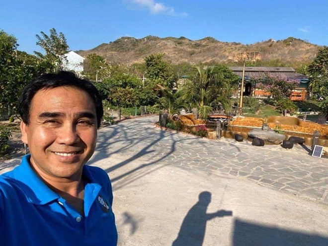 Trong một lần ghé thăm gia trang, MC Quyền Linh không ngớt lời khen ngợi. Ảnh: Chụp màn hình