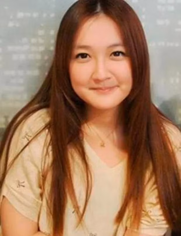 Phùng Bình độc thân đã hơn 40 năm nay. Trước đây do bận rộn làm ăn, cô không có thời gian lo nghĩ đến chuyện tình cảm.