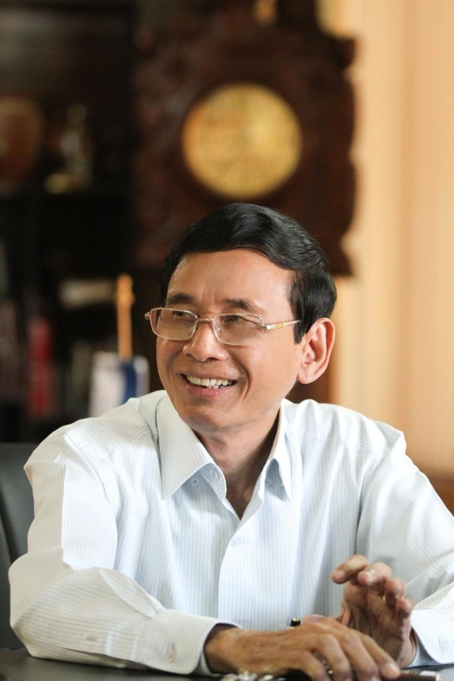 Đại gia Lê Ân cũng được nhiều người biết đến khi dùng 2.000 tỷ đồng làm từ thiện. Cụ thể, trong dịp sinh nhật lần thứ 76, đại gia Lê Ân công bố việc chuyển giao 14 loại tài sản, chủ yếu là những biệt thự cao cấp, nhà lầu, bất động sản tại Vũng Tàu, TP HCM cho Quỹ từ thiện Lê Ân. Ảnh: Zing