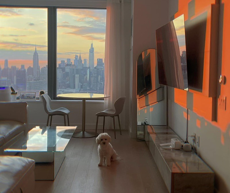 Khu vực Tuyết Nhi chăm chút, tốn nhiều thời gian và chi phí nhất là phòng khách và phòng ngủ. Ảnh: FBNV