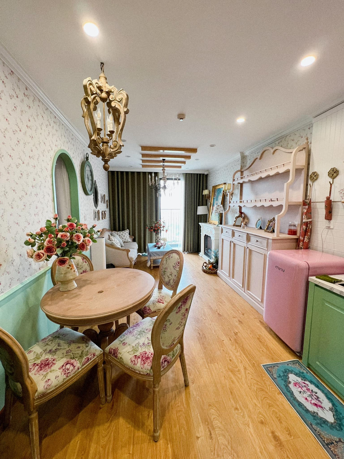 Căn hộ của Hoà Minzy nằm trong một khu chung cư ở Nam Từ Liêm (Hà Nội), được thiết kế bắt mắt.