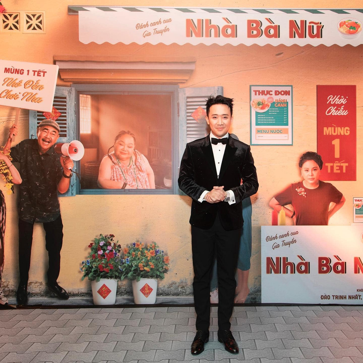 Lấn sân sang lĩnh vực điện ảnh, Trấn Thành liên tiếp thắng lớn với hai bộ phim Bố Già và Nhà Bà Nữ. Với Bố Già, Trấn Thành gây sốt với con số 400 tỷ. Và kỷ lục này được dự đoán sẽ bị Nhà Bà Nữ phá vỡ trong thời gian tới. Ảnh: FBNV