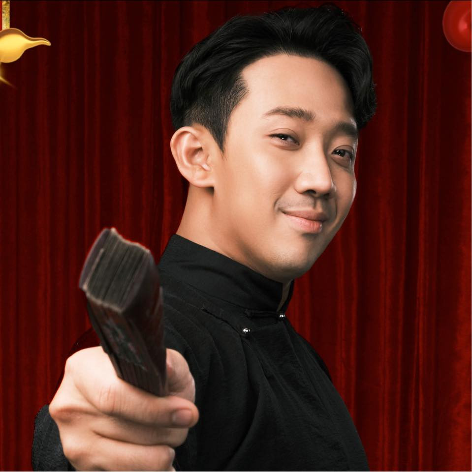 Đặc biệt, những sự kiện mà nam MC tham gia được bầu show trả tới 6 nghìn USD (khoảng 140 triệu đồng). Ảnh: FBNV