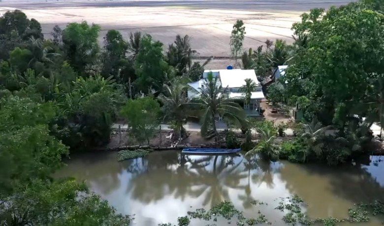 Ngôi nhà của gia đình Chương Thị Kiều nằm ở huyện Gò Quao, tỉnh Kiên Giang. Trước đây, đó là căn nhà lá dột nát, không có cửa.