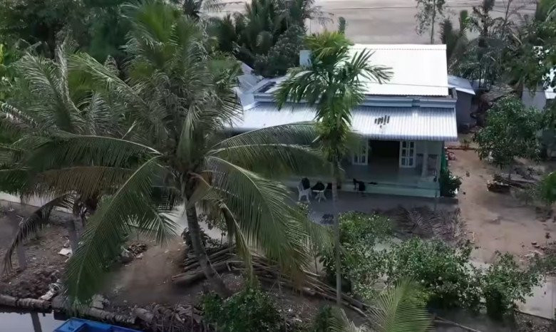 Tuy nhiên, ngày nay, chỗ ở của gia đình Chương Thị Kiều đã thật sự là một căn nhà đúng nghĩa che mưa che nắng.