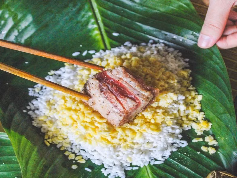 Bánh chưng nhân thịt bò hữu cơ Obe có giá 259.000 đồng/chiếc nặng 1,1 kg. Ảnh: Organic Food