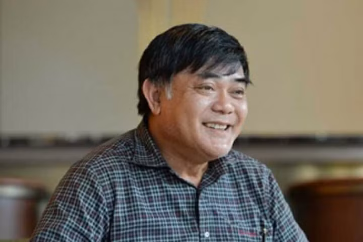 Sau khi tích lũy được một ít vốn, cuối năm 1986, ông rút vốn mua mảnh đất lập nên Tổ hợp thương binh nặng Hòa Bình mời nhiều anh em đồng đội, trong đó có 7 thương binh về làm việc nhằm tạo công ăn việc làm cho họ. Ảnh: Cafeland