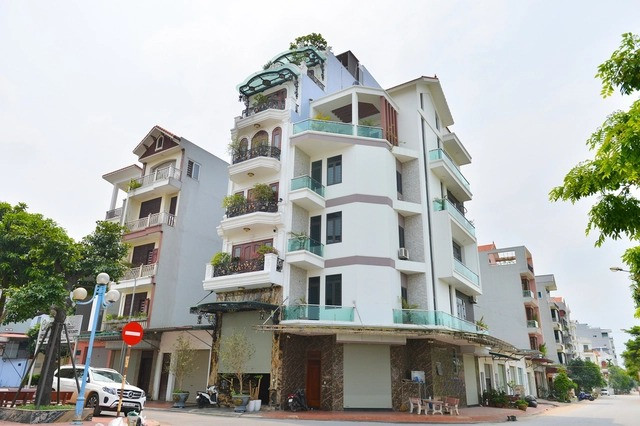 Riêng đất sổ đỏ mặt đường vị trí trung tâm không định giá nổi, vì không có ai bán, và cũng không ai cần tiền để bán. Ảnh: Nhịp sống Việt