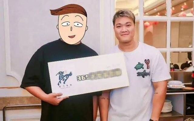 Bốc thăm trúng thưởng, một công ty truyền thông ở thành phố Thâm Quyến (Quảng Đông, Trung Quốc) may mắn bốc thăm được giải thưởng lớn nhất, đó là 365 ngày nghỉ phép. Ảnh: Getty