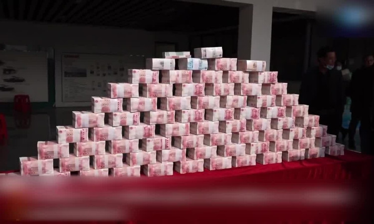 Điều này đồng nghĩa với việc nhân viên này có thể nhận đầy đủ lương mà không cần làm gì trong suốt 1 năm. Ảnh: Getty