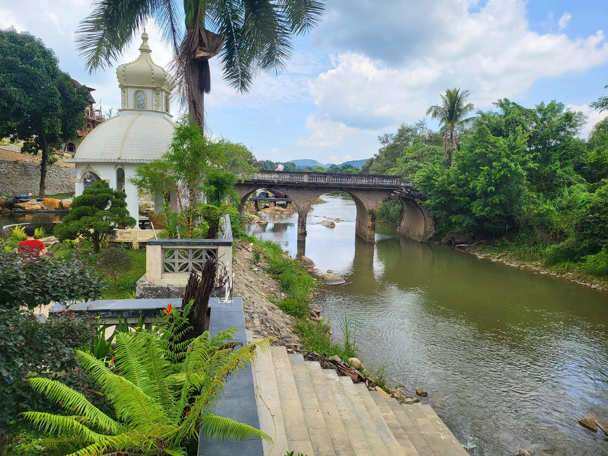 Ông xã Đặng Thuỳ Trang tiết lộ căn nhà đã hoàn thiện 90% sau 15 tháng.