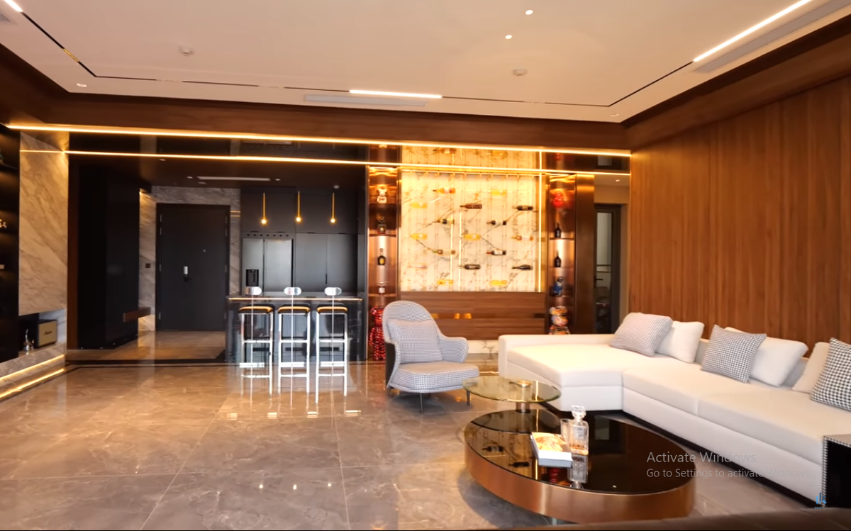 Căn hộ khiến bất cứ ai bước vào cũng có cảm giác như "biệt thự trên không" bởi có diện tích rộng tới 255 m2.