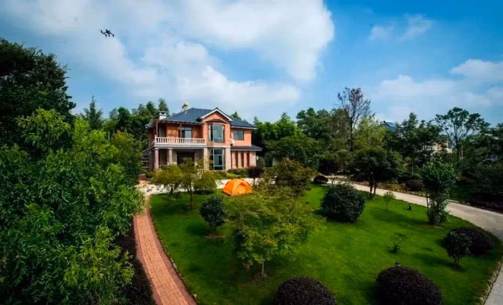 Căn nhà cũ của gia đình Ẩn Tiểu Trúc trước khi cải tạo.