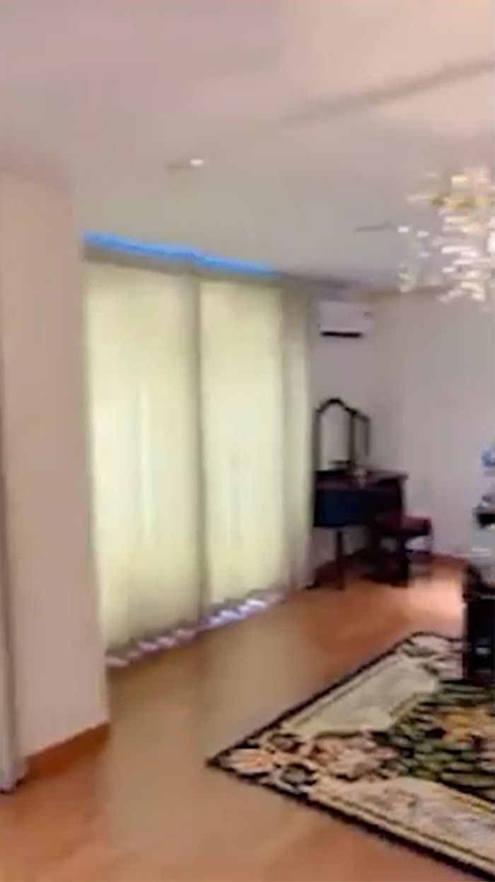 Trong một livestream, Hoa hậu Phương Lê cho biết, căn hộ chỉ là nơi ở tạm thời. Ảnh: Saostar