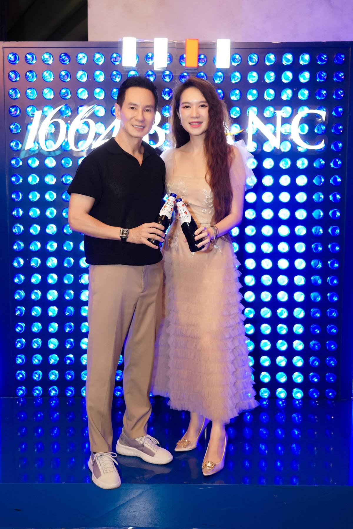 Chăm chỉ làm việc cùng lối sống giản dị, vợ chồng Lý Hải - Minh Hà tích luỹ khối tài sản "không phải dạng vừa" trong làng giải trí Việt. Ảnh: FBNV