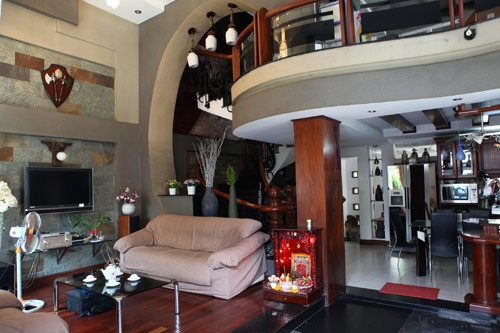 Theo tiết lộ, giá trị đất và nhà của căn nhà khoảng 2 triệu đô (trên 40 tỷ đồng). Ảnh: FBNV