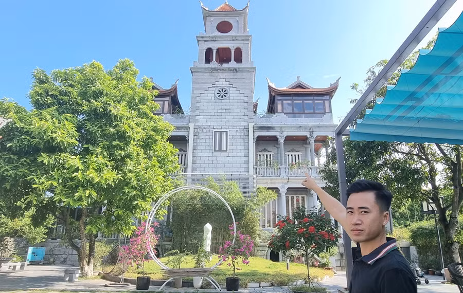 Công trình mang kiến trúc nghệ thuật điêu khắc độc đáo, thể hiện bàn tay tài hoa của những người thợ đá ở Ninh Vân. Ảnh: Dân Việt