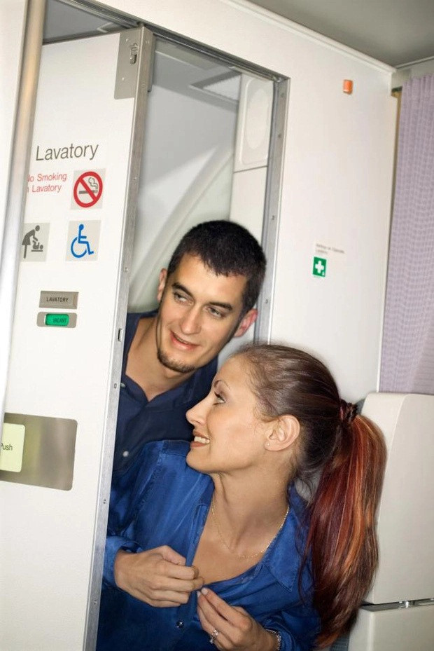 Một tiếp viên của hãng Qantas từng chia sẻ, cảm giác cô đơn đẩy nhiều người vào những mối quan hệ ngắn hạn và không rõ ràng với các đồng nghiệp. Ảnh: BI