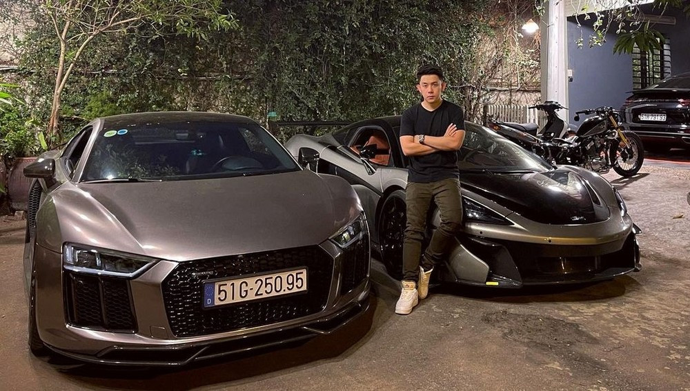 Theo những gì chia sẻ trong chương trình, Tống Đông Khuê đích thực là một rich kid chính hiệu. CEO 9X tiết lộ có niềm đam mê với xe. Ảnh: Tinxe