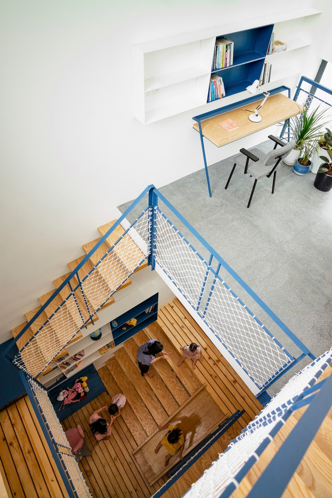 Từ đó, bài toán “mẫu nhà cho gia đình trẻ hạn hẹp về diện tích và chi phí” được đặt ra. Hướng tới một không gian không có sự ngăn cách, một sân chơi dành cho trẻ em.