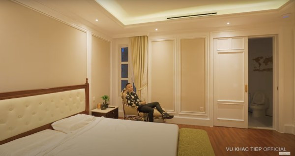 Không gian phòng ngủ của Khắc Tiệp.