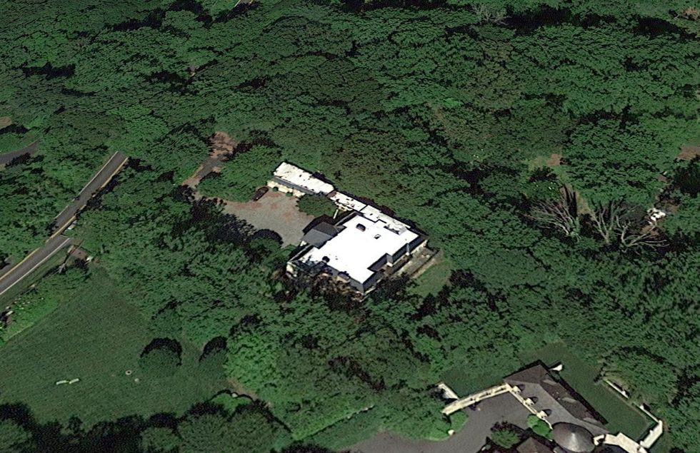 Cũng năm 2017, sau khi chuyển ra khỏi dinh thự của Phó tổng thống trong khuôn viên Đài quan sát Hải quân Mỹ tại thủ đô Washington, gia đình ông Joe Biden thuê căn nhà ở McLean, Virginia. Ảnh: Townandcountrymag