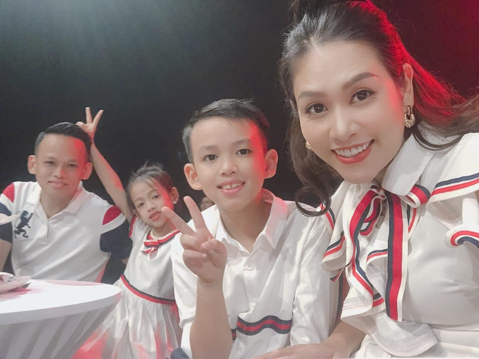 Cả gia đình nữ diễn viên đều hài lòng với ngôi nhà mới này. Ảnh: FBNV