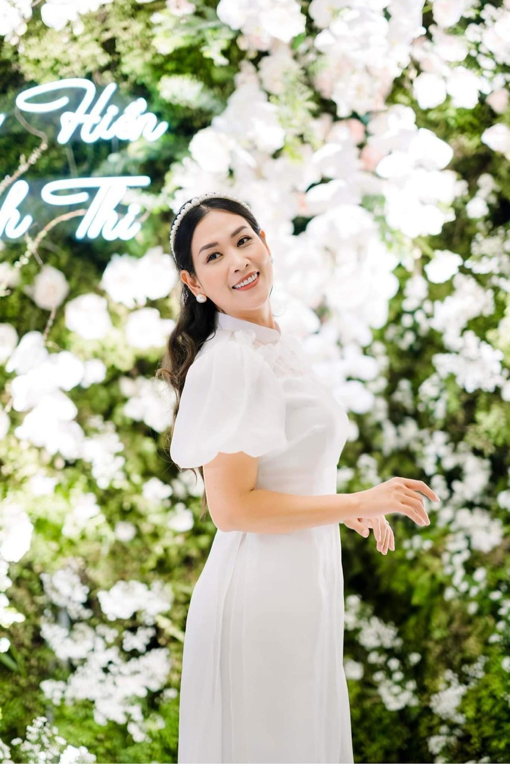 Hiện tại, Hà Hương mở một trung tâm đào tạo những tài năng như hát, nhảy múa...cho trẻ em. Ngoài ra, nữ diễn viên cũng là giám đốc đối ngoại của một tập đoàn chuyên về giáo dục và kinh doanh quán ăn. Ảnh: FBNV