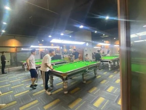 Theo Sina, cả khu chung cư có khoảng 12.000 phòng và gần 20.000 người sinh sống, trong đó phần đông là nữ giới. Ảnh: Mandynews