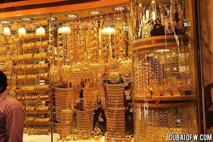 Theo trang National của UAE, giá bán vàng tại chợ Gold Souk là mức giá cạnh tranh nhất trên thế giới. Ảnh: Dubai OFW