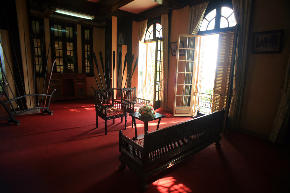 Trải qua thăng trầm lịch sử, toà dinh thự được sử dụng được sử dụng vào nhiều mục đích khác nhau, song vẫn giữ nguyên được dáng vẻ ban đầu với nhiều hiện vật gốc. Ảnh: Redsvn