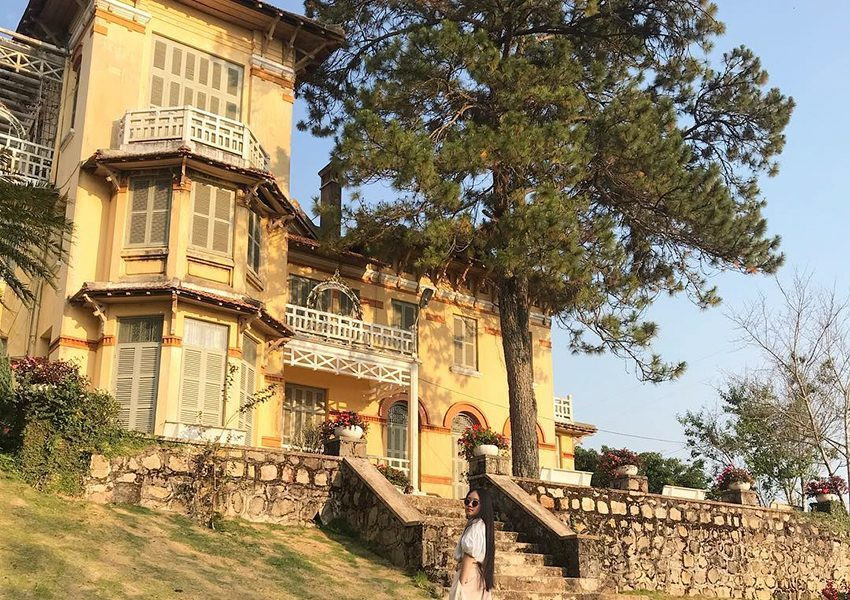 Căn biêt thự cổ là của hồi môn của ông Nguyễn Hữu Hào cho con gái Nguyễn Hữu Thị Lan (sau lấy hiệu là Nam Phương hoàng hậu) đi lấy chồng. Ảnh: Agotourist