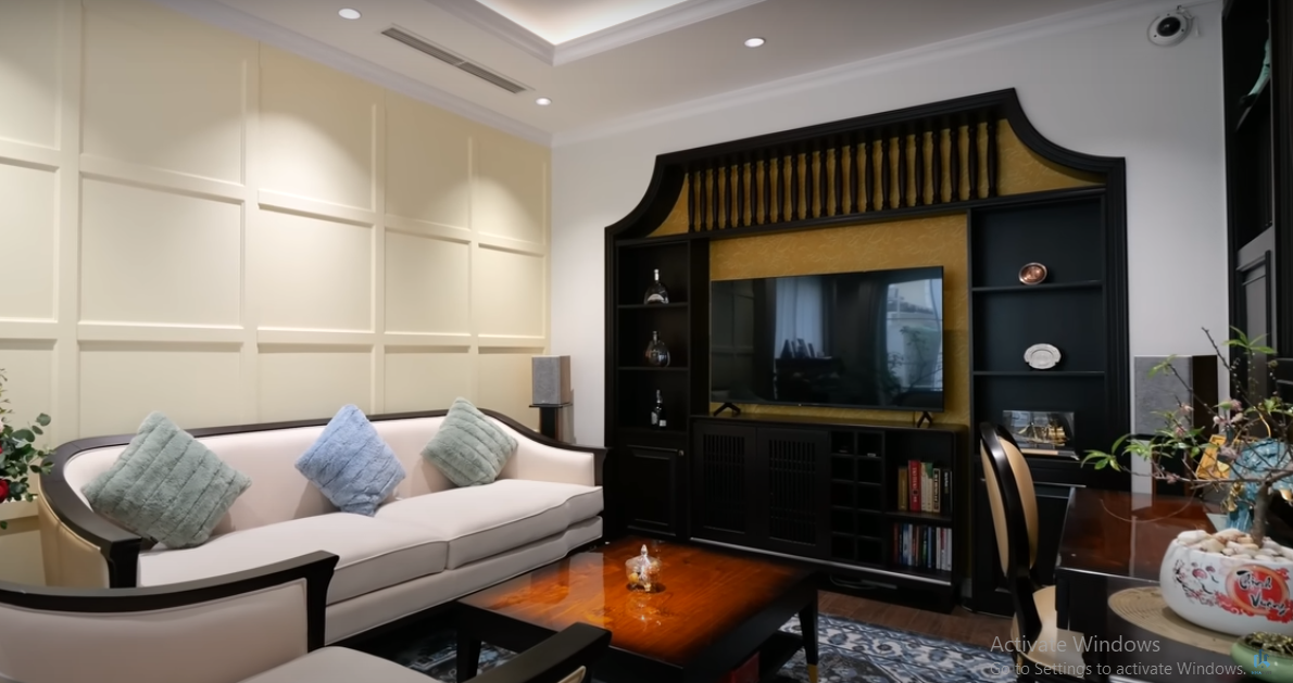 Trên tầng 2 có thêm một không gian sinh hoạt chung nữa. Tuy nhỏ hơn phòng khách tại tầng 1 nhưng rất ấm cúng.