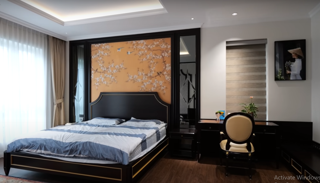 Phòng ngủ master bố trí tại tầng 2.