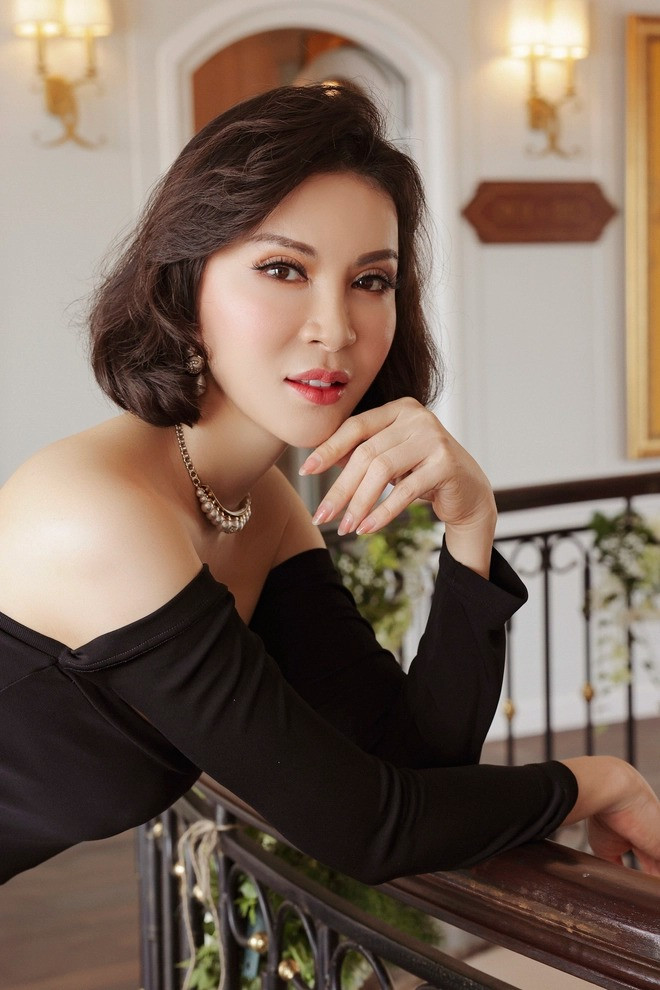  MC Thanh Mai từng là gương mặt quen thuộc với khán giả qua chương trình "Sức sống mới". Thanh Mai còn đảm nhận diễn xuất trong nhiều bộ phim nổi tiếng và cũng là "Nữ hoàng ảnh lịch" một thời.