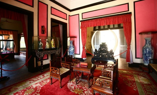 Tầng hầm gồm nhà bếp, kho và các phòng phụ trợ; tầng 1 là phòng khách, phòng ăn, phòng làm việc; tầng 2 là các phòng ngủ và phòng sinh hoạt chung gia đình. Ảnh: VOV