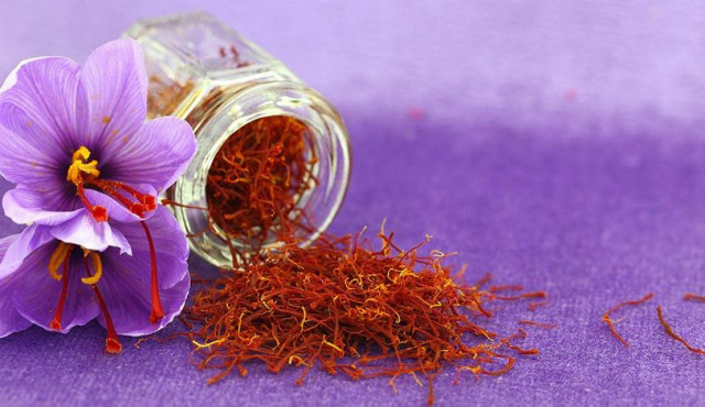 Saffron là một phần không thể thiếu trong các món ăn truyền thống trên khắp thế giới. Nó được sử dụng rộng rãi trong các món ăn của Ấn Độ, Ba Tư, Tây Ban Nha và Ma-rốc, tạo thêm hương vị và màu vàng cho cơm, món hầm, món tráng miệng và đồ uống. Ảnh: Getty