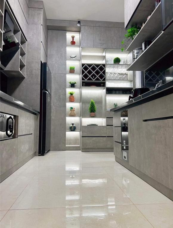 Quế Vân tự lên ý tưởng thiết kế và sử dụng hoàn toàn đồ nội thất nhập khẩu từ Mỹ. Ảnh: FBNV