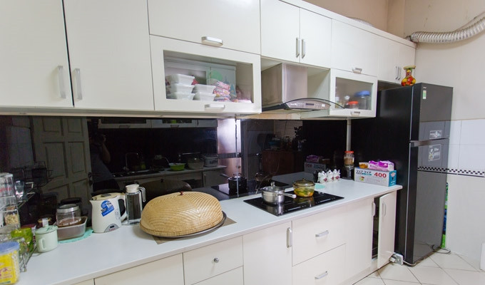 Gian bếp không quá rộng nhưng tiện nghi. Ảnh: Ngoisao