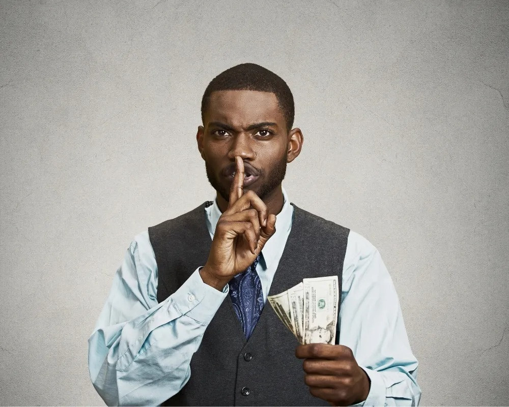 Người giàu cũng rất nhanh nhạy tìm thấy ý tưởng đầu tư bất chợt trong cuộc sống hàng ngày. Ảnh: Forbes