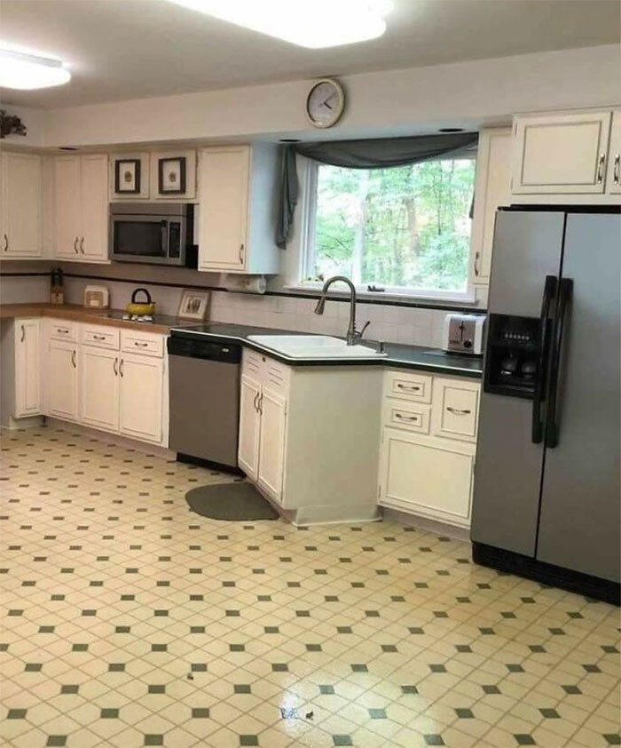 Không thể ngừng suy nghĩ với cách đặt bồn rửa này.