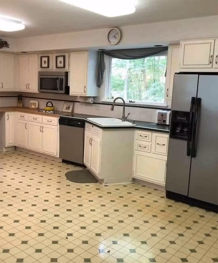 Không thể ngừng suy nghĩ với cách đặt bồn rửa này.