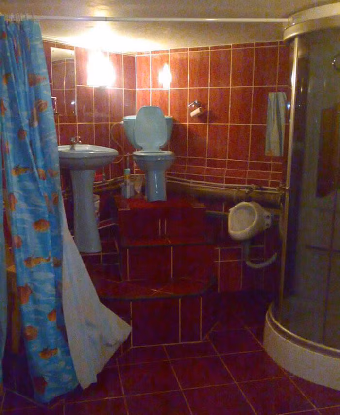 Nhà vệ sinh toàn năng.