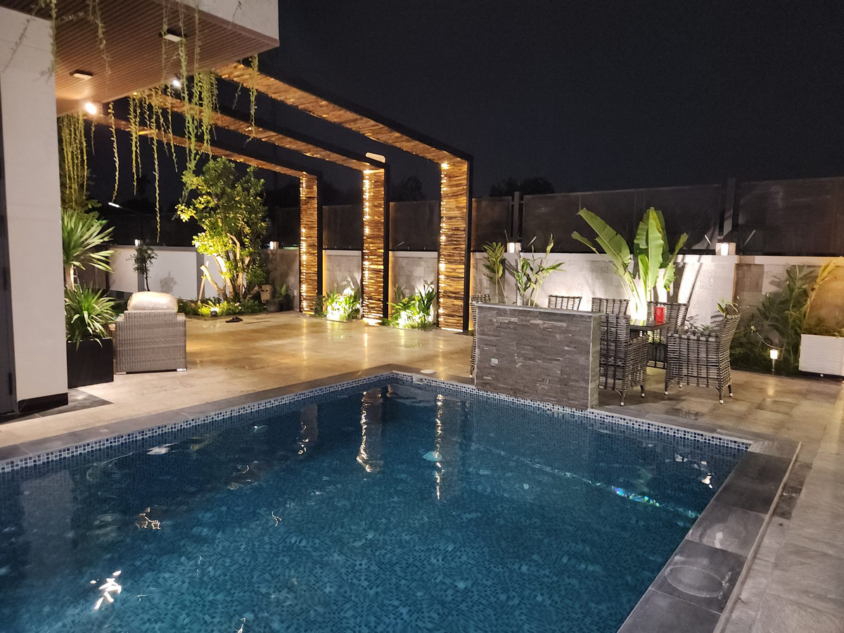 Quách Thành Danh cho biết dành nhiều tâm huyết thực hiện ngôi nhà vì gia đình anh muốn gắn bó tại đây một thời gian dài. Nguồn ảnh; FB Quach Thanh Danh