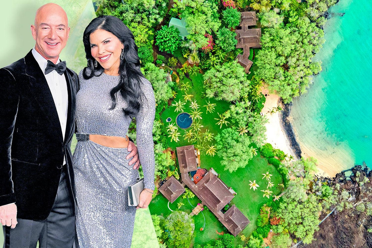 Nhà sáng lập Amazon và bạn gái Lauren Sánchez đã mua ngôi nhà vào tháng 10 năm ngoái với số tiền công bố là 78 triệu USD. Ảnh: TheTimes