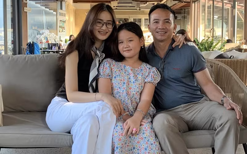 Hiện tại, các em gái và bố của nàng hậu đang sinh sống tại đây còn Ý Nhi học tập tại TP HCM. Ảnh: FBNV