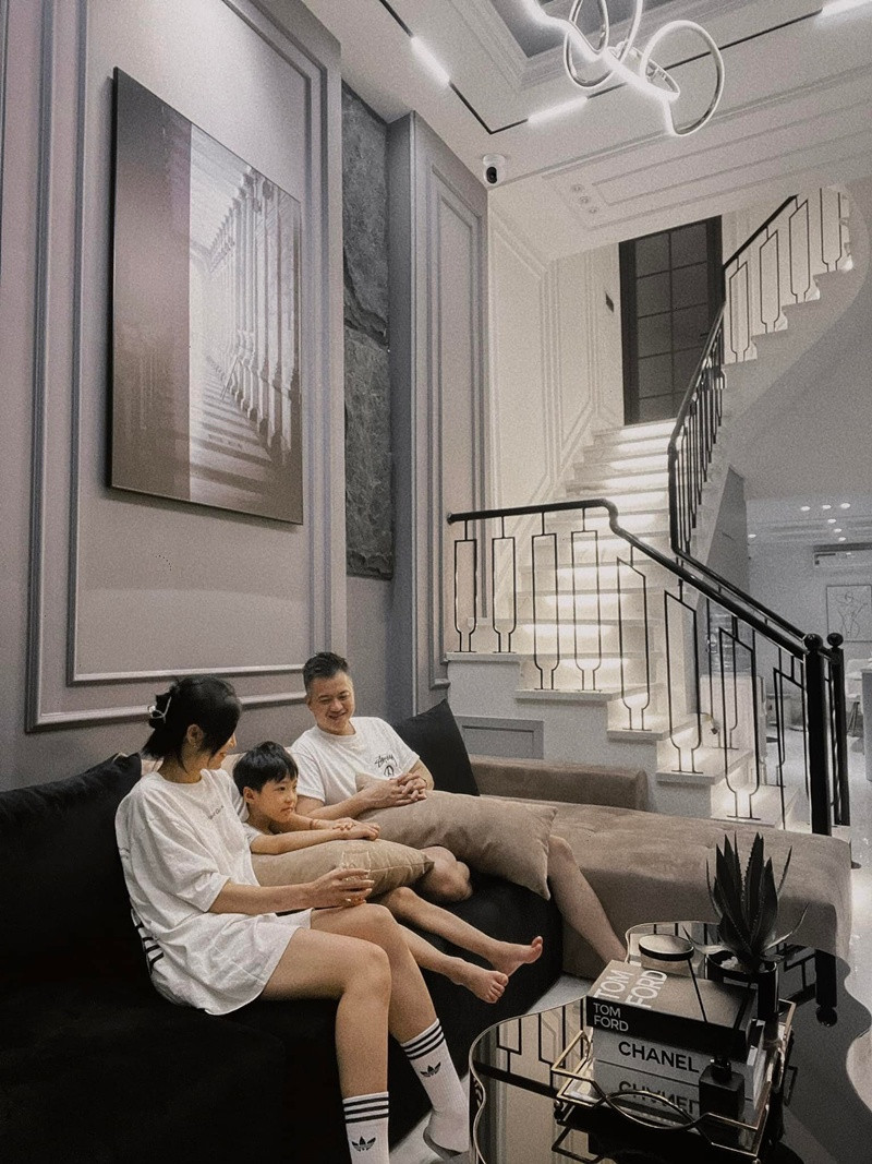 Mê mẩn căn hộ đẹp “không góc chết” của Lưu Đê Ly Me man can ho dep “khong goc chet” cua Luu De Ly